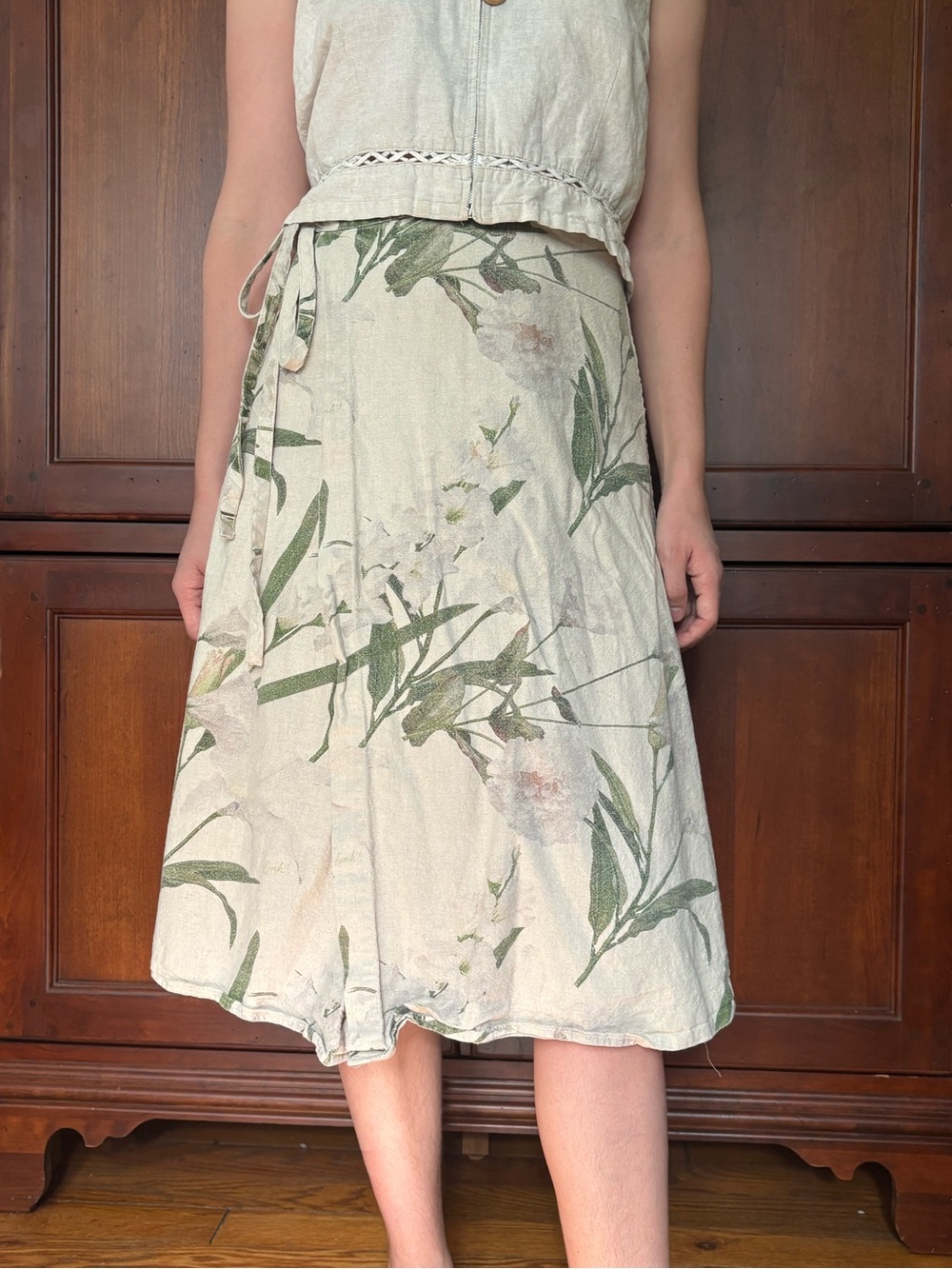 Lisa says gah wrap skirt xs